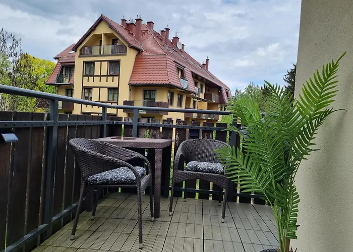 Laguna Ogrodowa 17 *